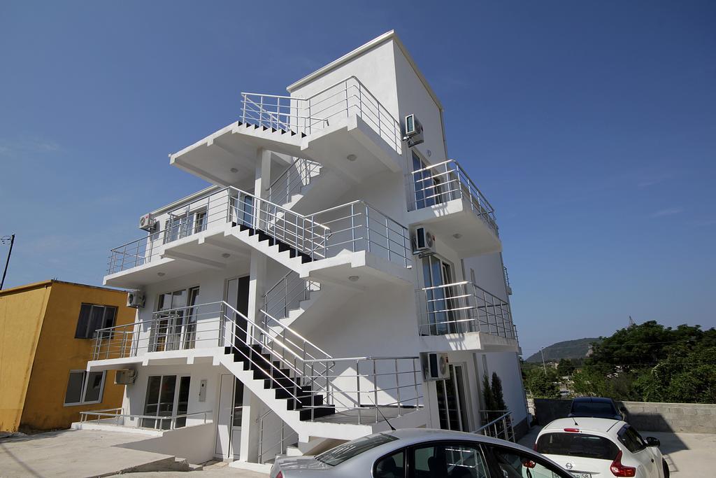Apartments Victoria Sutomore Εξωτερικό φωτογραφία