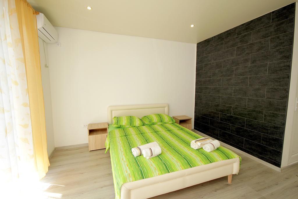 Apartments Victoria Sutomore Εξωτερικό φωτογραφία