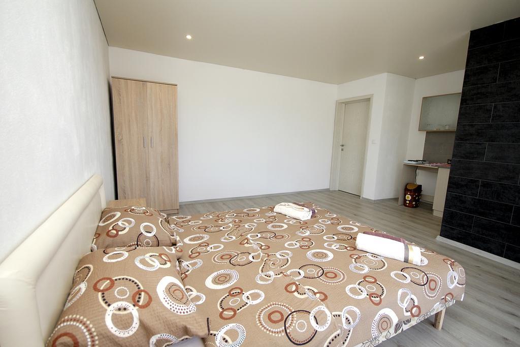 Apartments Victoria Sutomore Εξωτερικό φωτογραφία