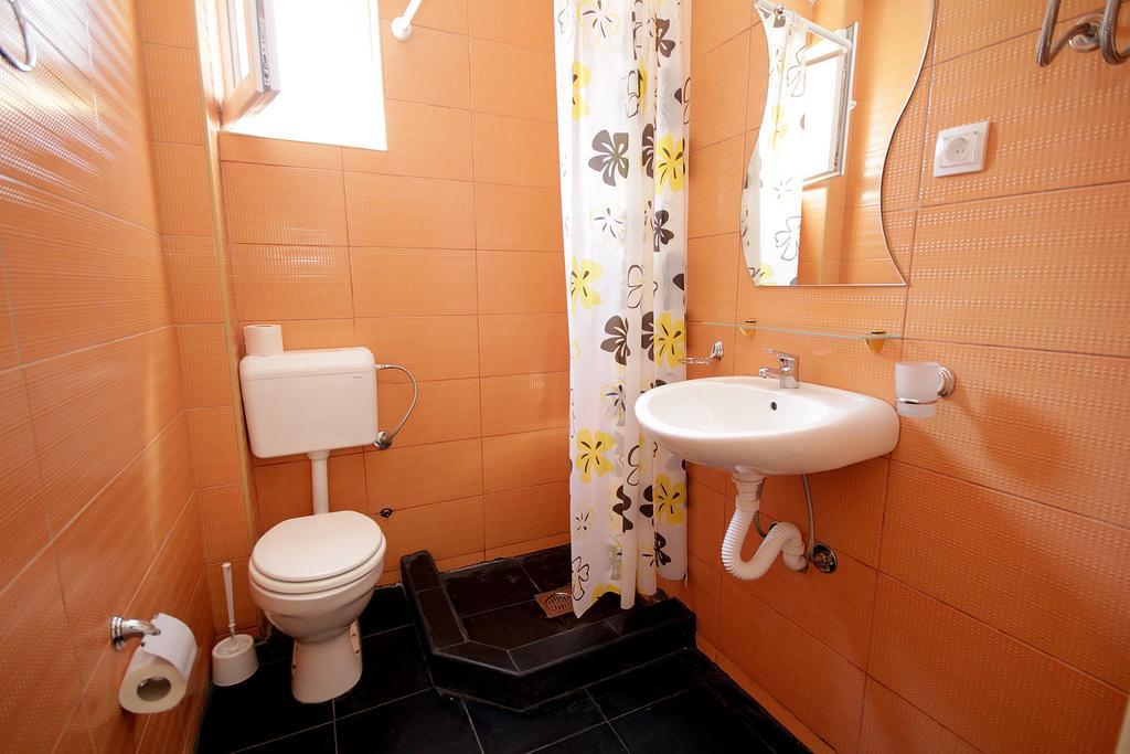 Apartments Victoria Sutomore Εξωτερικό φωτογραφία